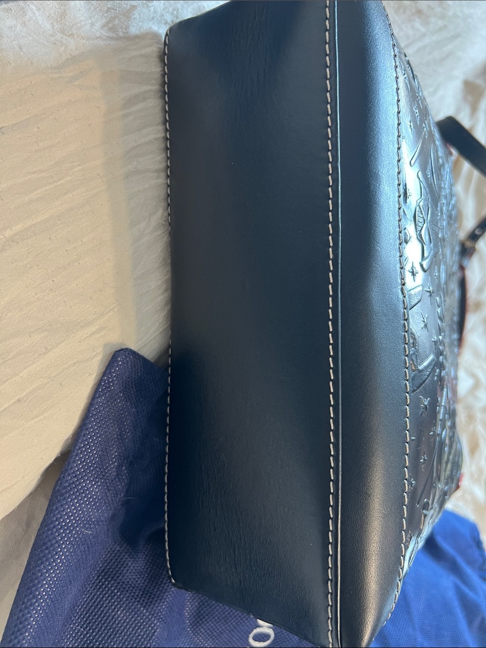 Dooney & Bourke - Picture 6 of 10